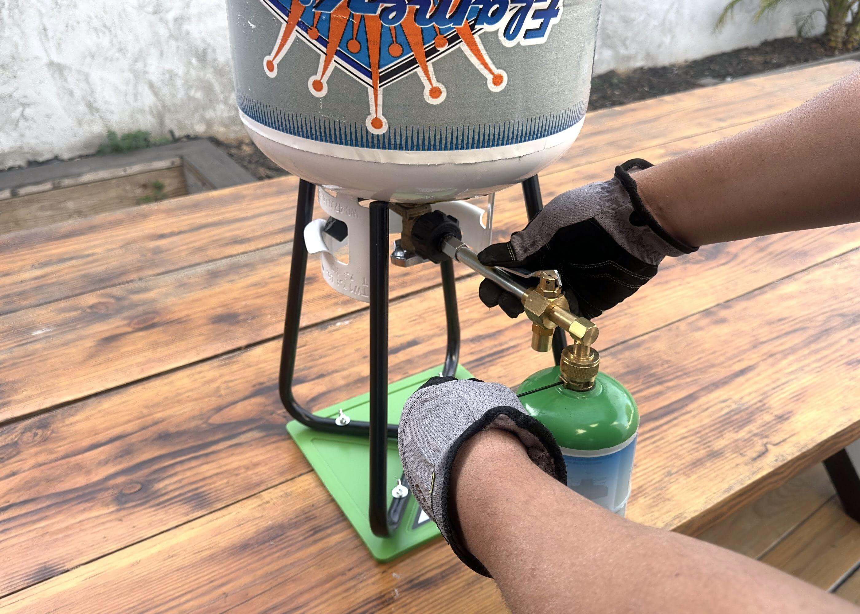 Flame King Eco Friendly 1lb Refillable Reusable Propane Cylinder + Refill Kit - Flame King